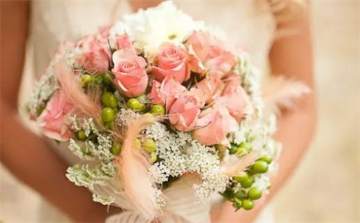 1975年属兔人的命运解析与人生建议