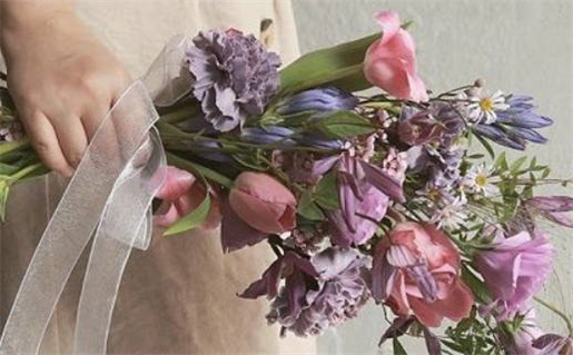 1980年石榴木命缺什么(1980年石榴木命缺什么,贵人是)