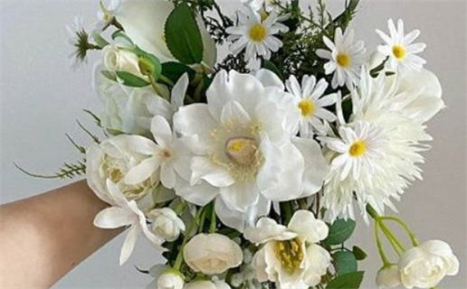 今日农历二〇四四年五月初二黄历婚嫁不适宜吗,结婚吉日