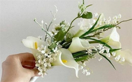 今日农历二〇三七年二月廿四黄历办婚礼不适合吗,结婚吉日