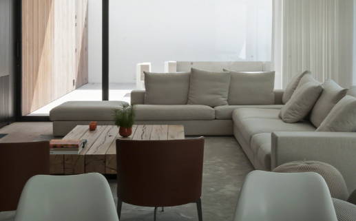 2031年08月12日乔迁黄历查询