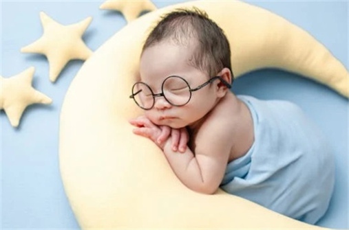 2026年07月28日出生吴姓男宝宝八字五行取名禁忌与建议