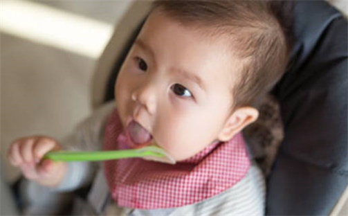 2026年08月12日生辰八字起名：张姓女孩子取什么名字最合适